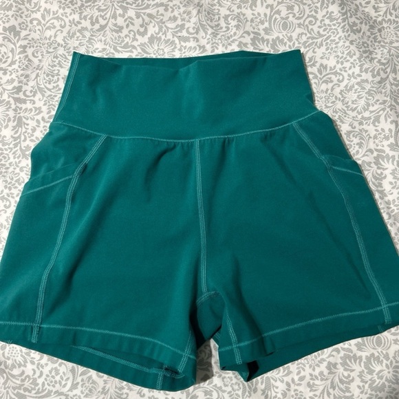 Alphalete surface shorts - Picture 2 of 4
